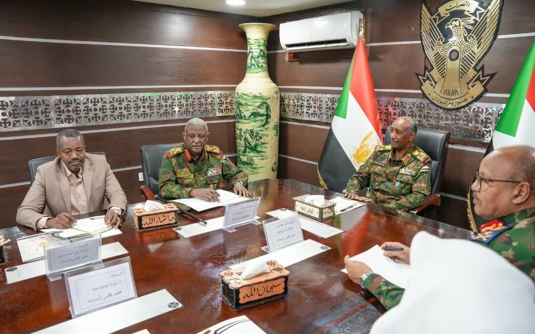 البرهان يترأس اجتماع مجلس الأمن والدفاع بالخرطوم ويؤكد استقرار الأوضاع الأمنية