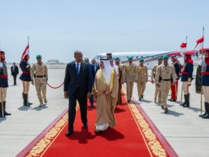 بينما البرهان يجوب العواصم — التمرد يأكل نفسه من الداخل